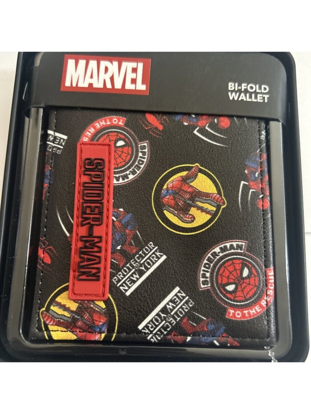 Marvel Spider-Man Bi-Fold Wallet Protector of New York NEW w/souvenir tin case